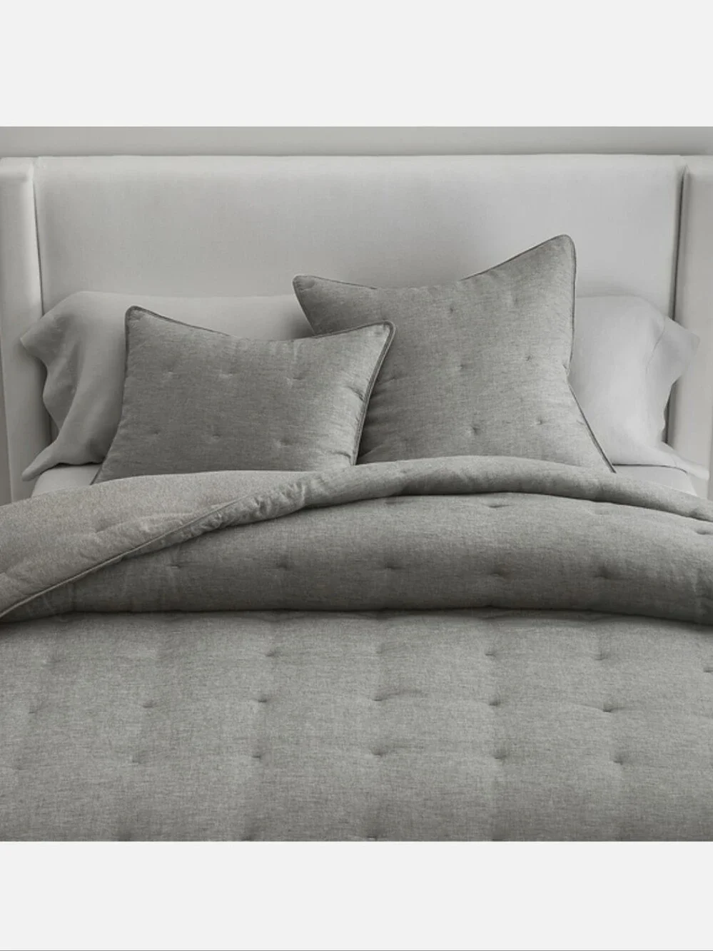 Pottery Barn Belgian Flax Linen Tufted Comforter Queen Size